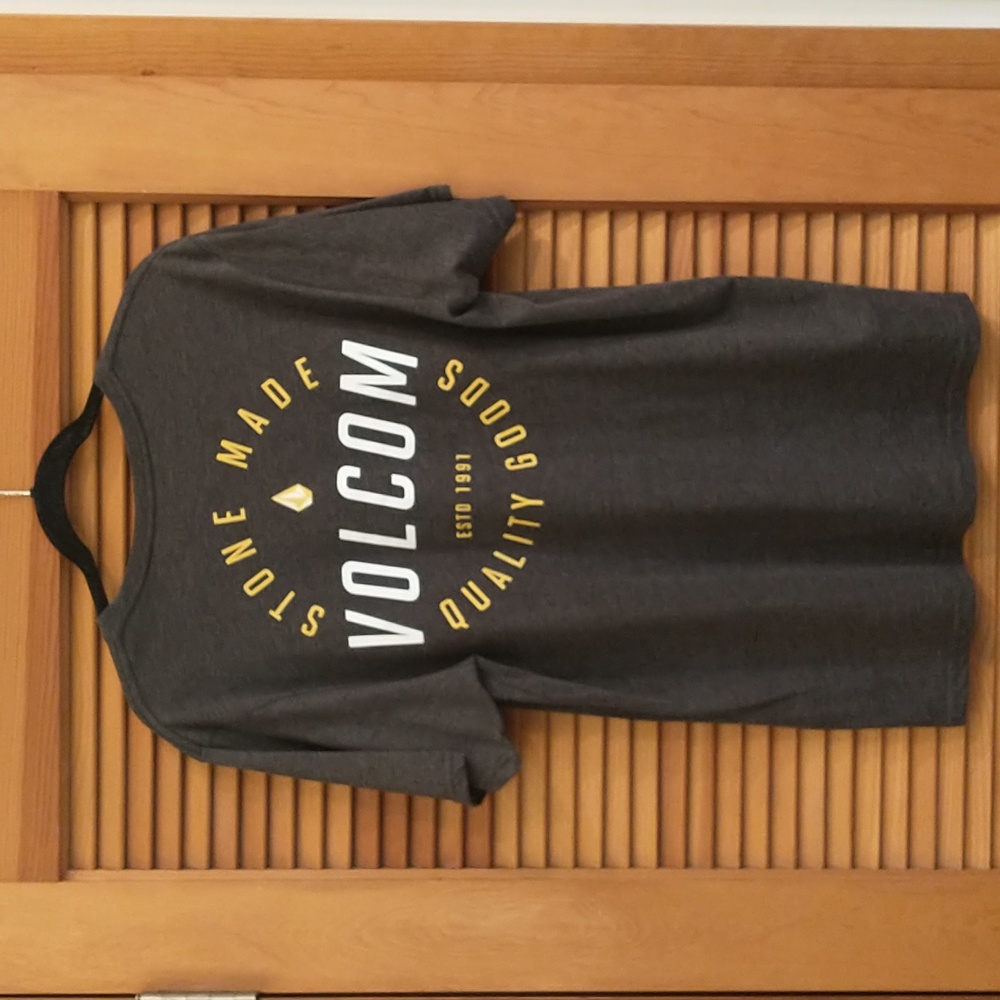 Volcom graphic tee